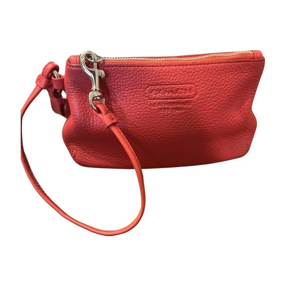 Coach Coral Pink Pebbled Leather Authentic Coach Wristlet - Picture 1 of 7